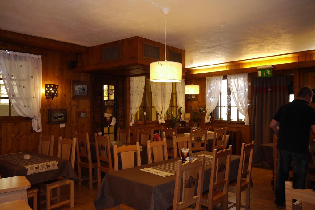 Hotel - Petit-Dejeuner Le Trift Ціналь Екстер'єр фото